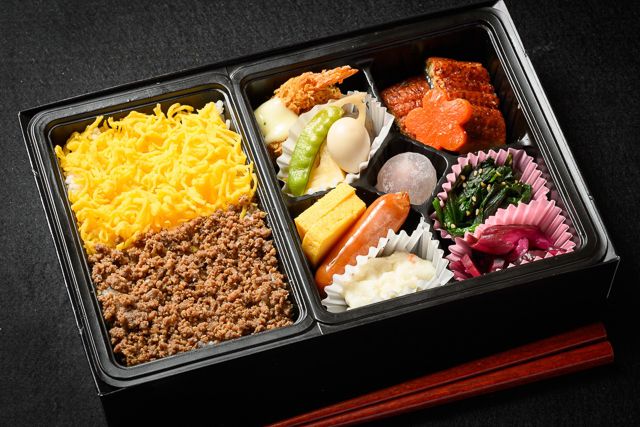 うなぎと牛そぼろの彩り御膳