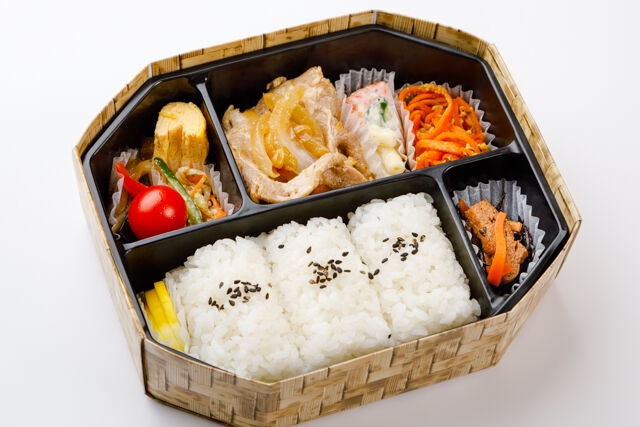 俵おにぎり＆ 豚肩ロース焼肉弁当