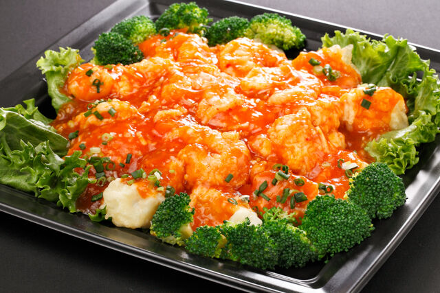 小海老と白身魚のチリソース炒め