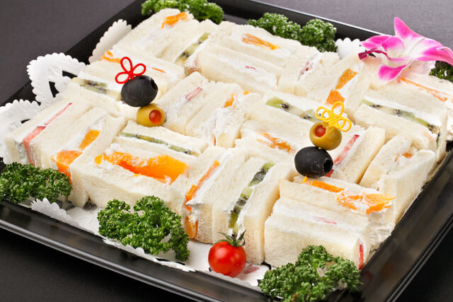 フルーツ＆生クリームサンドウィッチ