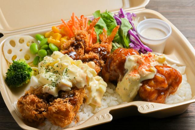 ごろごろ自家製タルタルで食べる8種野菜のエビフライ＆チキン南蛮
