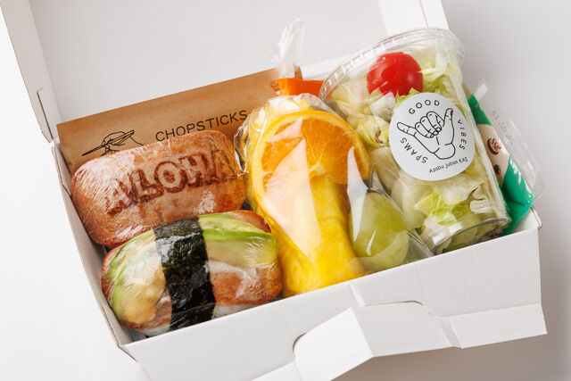 SPAM弁当（サラダ・フルーツ）