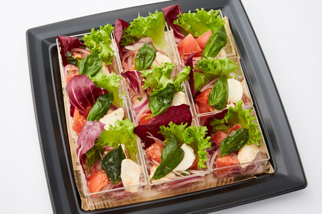 トマトとモッツアレラのイタリアンサラダ