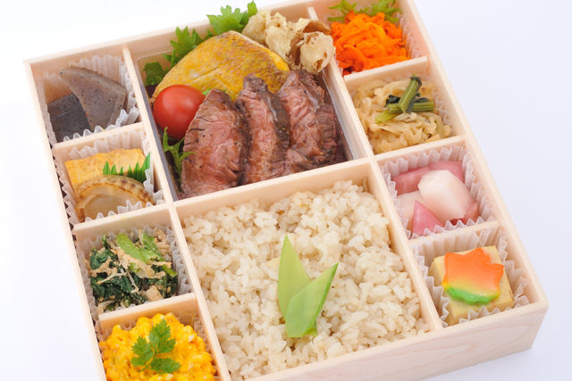 お万菜ご膳～季節魚と牛ステーキ～