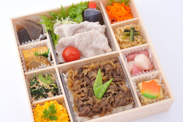 お万菜ご膳～豚しゃぶと牛しぐれ煮ご飯～