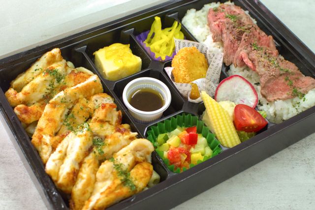 【香味折詰膳】牛ステーキ＆桜姫鶏むね肉のチキンステーキ（肉増量）～バター香る唐津産醤油で～