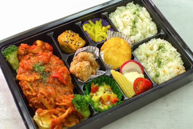 【香味折詰膳】バターライス洋風幕ノ内～舞茸とトマトの煮込みハンバーグ～