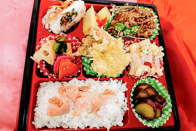 柔らか牛すき煮込みの【和】プレート