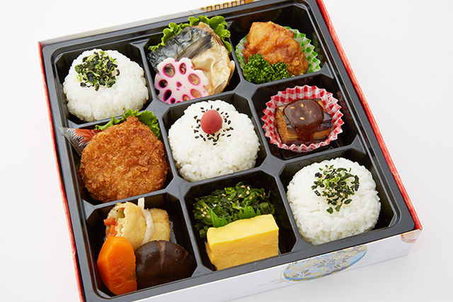 塩鯖と唐揚げ弁当