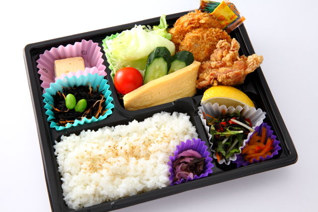 ヒレとから揚げ弁当