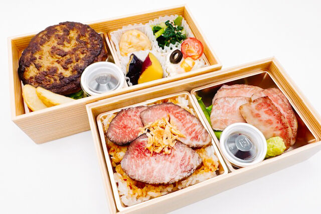 黒毛和牛A5カルビステーキとローストビーフ重にハンバーグでおもてなし