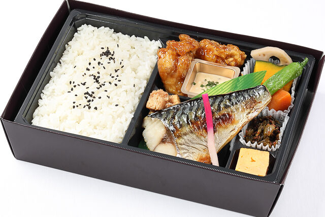 焼鯖西京吟醸漬け＆若鶏のチキン南蛮弁当