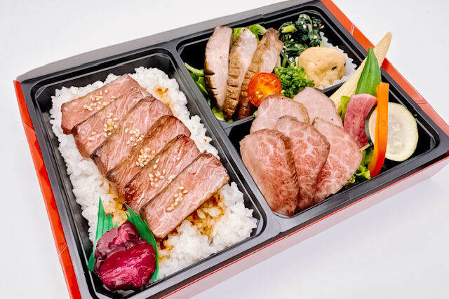 政宗御膳（黒毛和牛A5カルビステーキと牛たん焼きとサーロインステーキ）