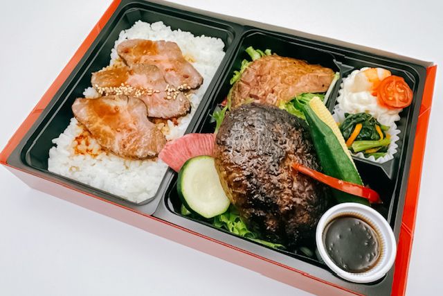 特選黒毛和牛ハンバーグと黒毛和牛のローストビーフ御膳（牛たん塩焼き）