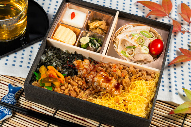 福岡名物かしわ飯【上】