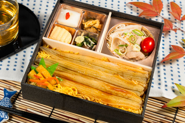 丸ごと穴子弁当【上】