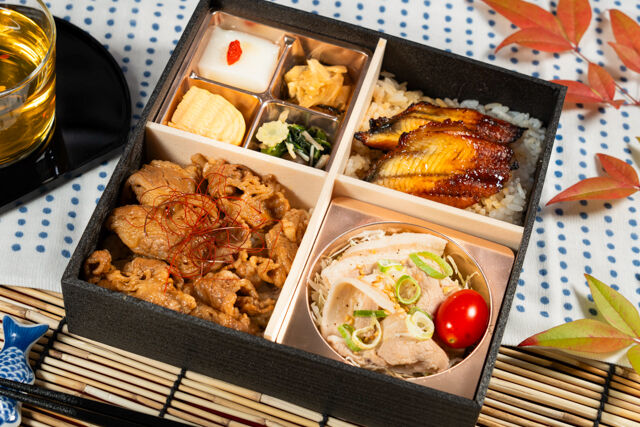 【熨斗対応可】牛すきと鰻の合盛り御膳