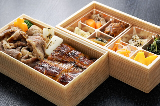 厳選鰻と牛すき焼き重