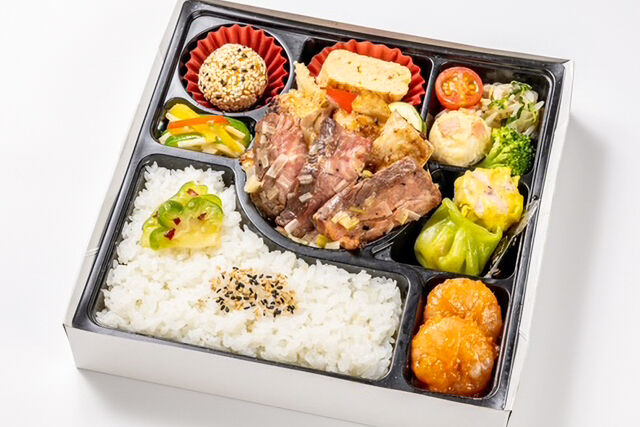 【熨斗対応可】厳選若鳥のステーキ＆葱塩カルビ＆エビチリ御膳