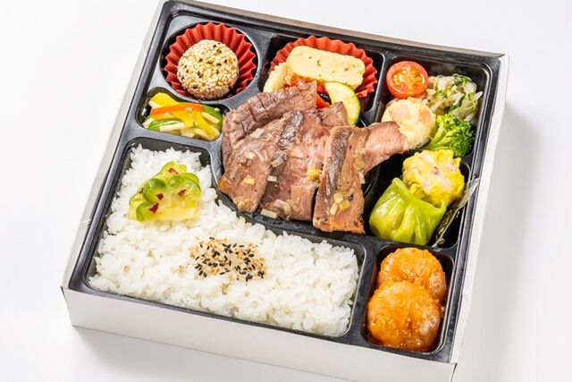 【熨斗対応可】厳選牛のステーキ＆葱塩カルビ＆エビチリ御膳