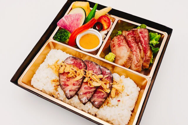黒毛和牛A5カルビステーキBOX（黒毛和牛ローストビーフ）