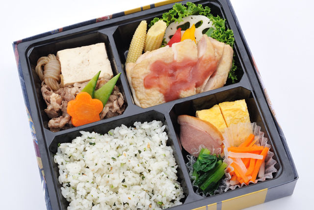 まち田 和膳～牛すきと鶏の季節ソースがけ