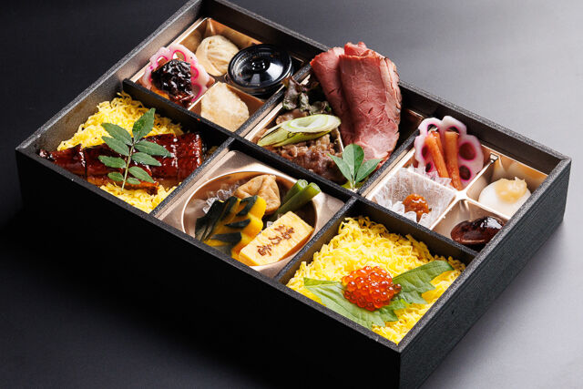 【熨斗対応可】国産A5和牛やわらかすき焼きと特選ローストビーフ 炭火焼鰻と特選いくら飯の贅沢懐石御膳
