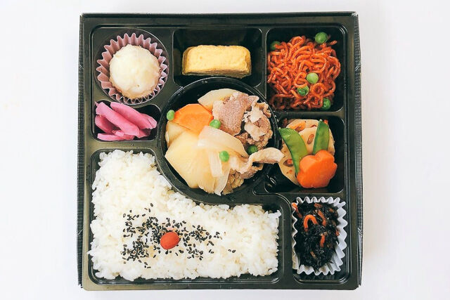 「なる瀬」の肉じゃが弁当