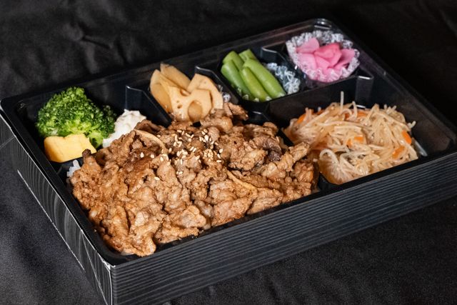 炭焼き味噌牛カルビ弁当