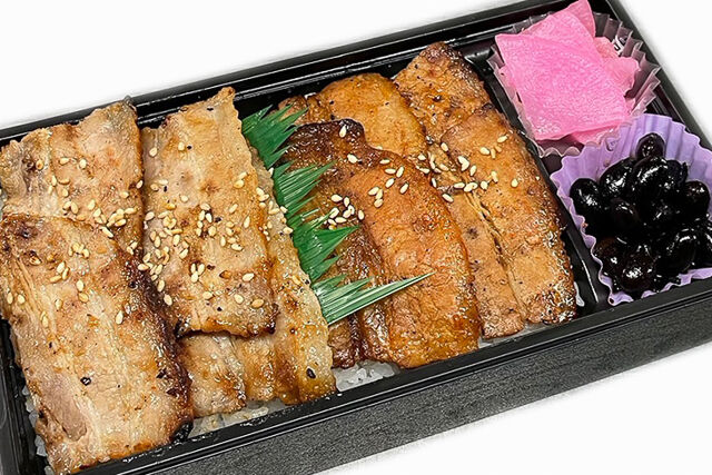 炭火焼豚ハーフ重（サムギョプサル・豚カルビ）