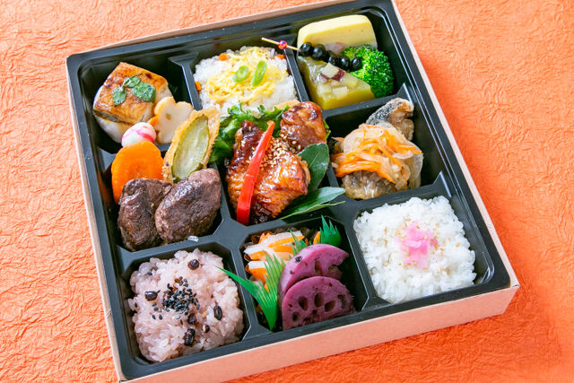 【熨斗対応可】【年始限定】いろどり弁当