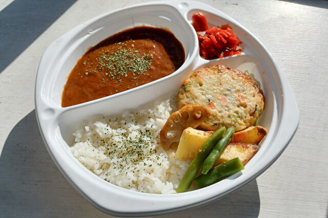 特製とうふハンバーグカレー