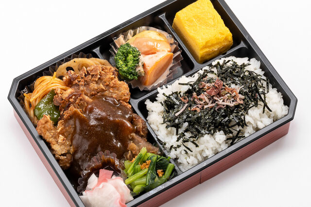 【横浜蔦金商店】中華風もアリ・豚肉の排骨（パイコー）揚げ海苔弁