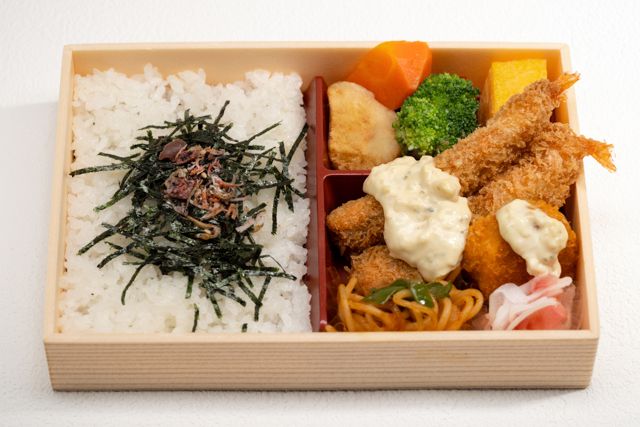 【横浜蔦金】シーフードミックスフライ海苔弁