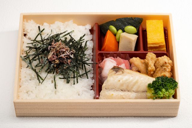 【横浜蔦金】サバの塩焼き海苔弁