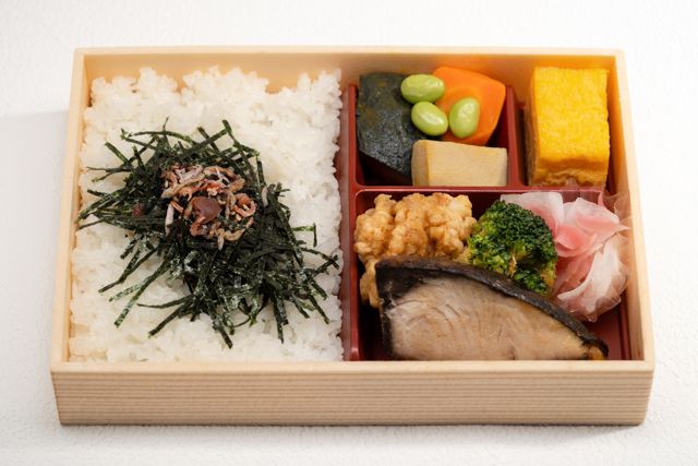 【横浜蔦金】ブリのみそ焼き海苔弁