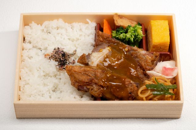 【初代の味】豚肉のパイコー揚げ風幕の内