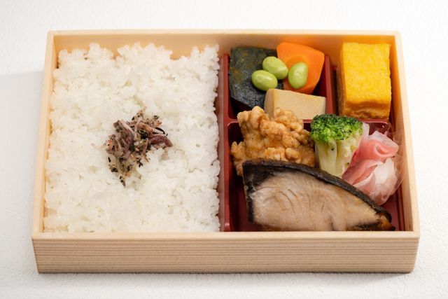 【シンプルだけど美味い】ブリのみそ焼き幕の内
