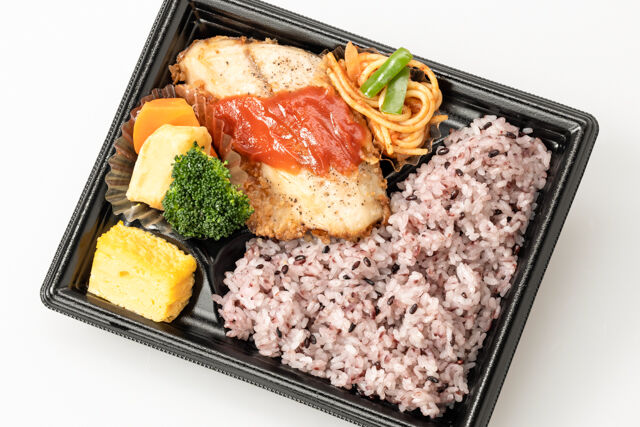 【もはやイタリアン】鯖のソテー三代目特製トマトソース弁当