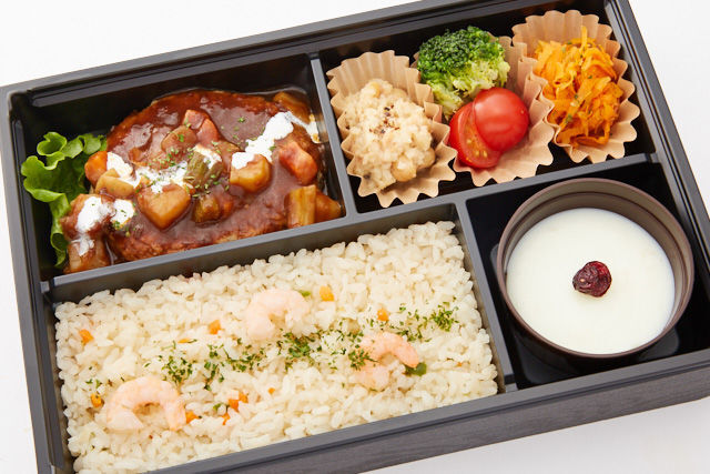 6種類の野菜で煮込んだデミグラスハンバーグ弁当【デザート付き】