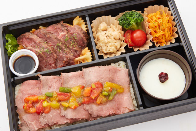 ローストビーフ重と牛ランプステーキのバルサミコソース弁当【デザート付き】